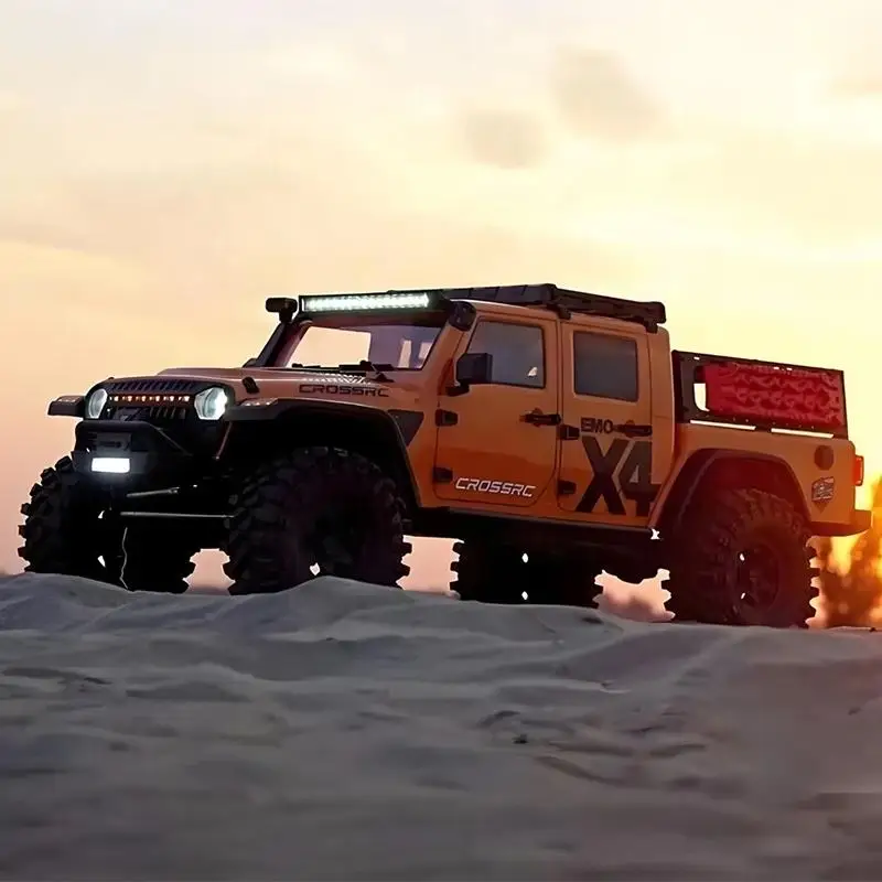 Фото Профессиональный радиоуправляемый внедорожник RC Rock Crawler Cross RC EMO X4, масштаб 1:8, двухскоростной, полноприводный, с усиленной нейлоновой рамой и мощными светодиодными фарами №2