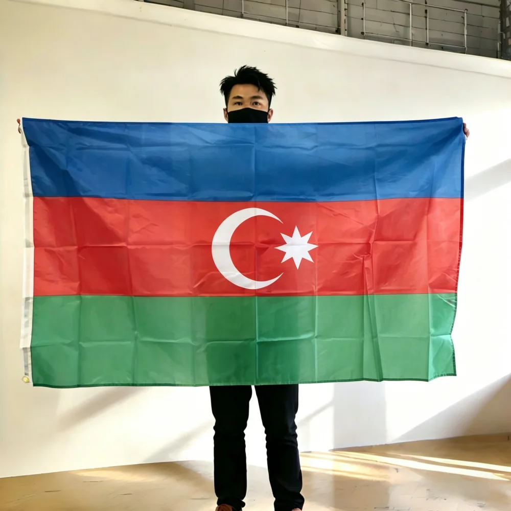Фото Флаг Азербайджана FlagGo, 150x90 см (3x5 футов), сине-красно-зеленый, с полумесяцем и 8-конечной звездой, полиэстер, двойная строчка, для улицы и дома №1
