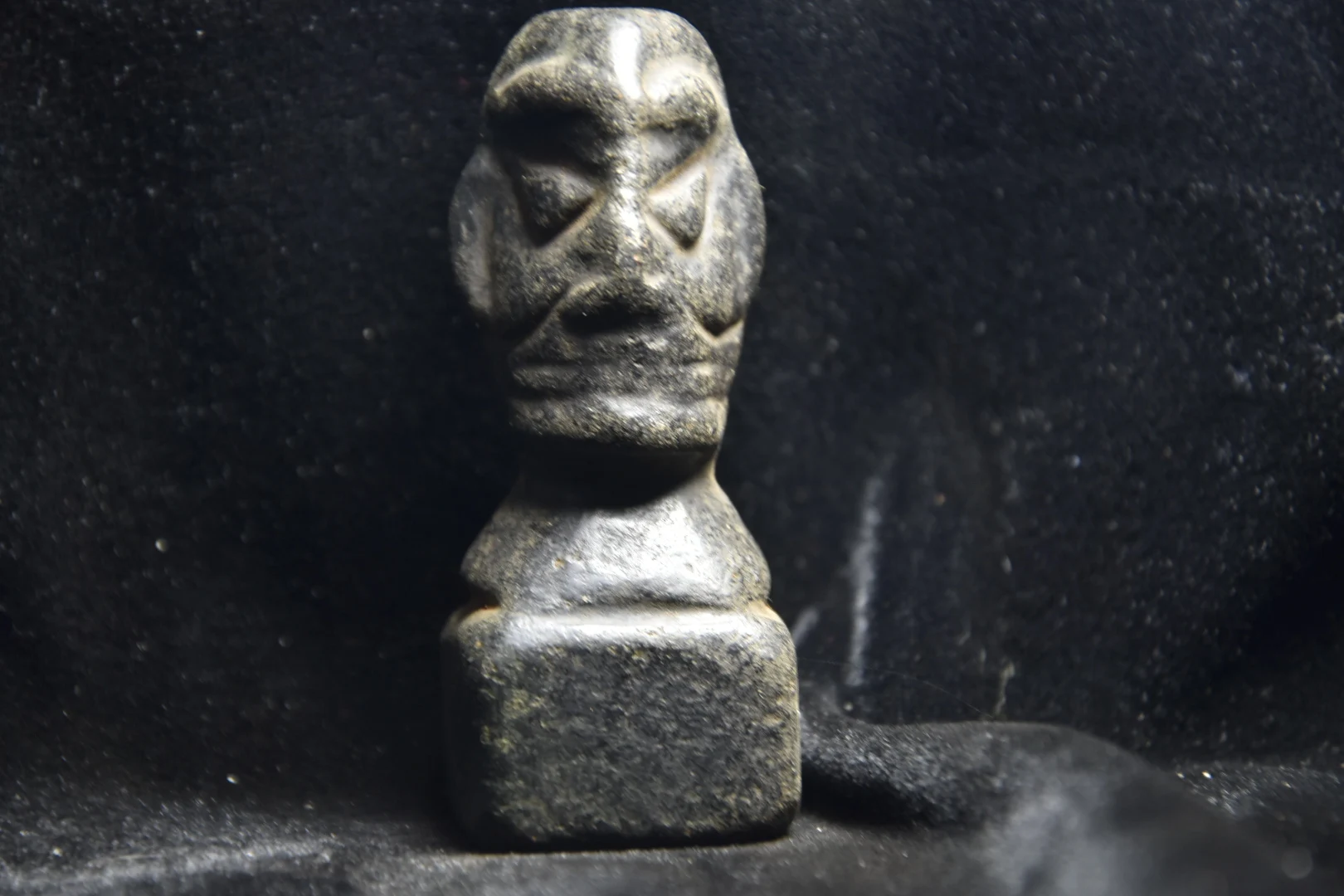 

China Hongshan culture meteorite meteorite iron alien seal decoration