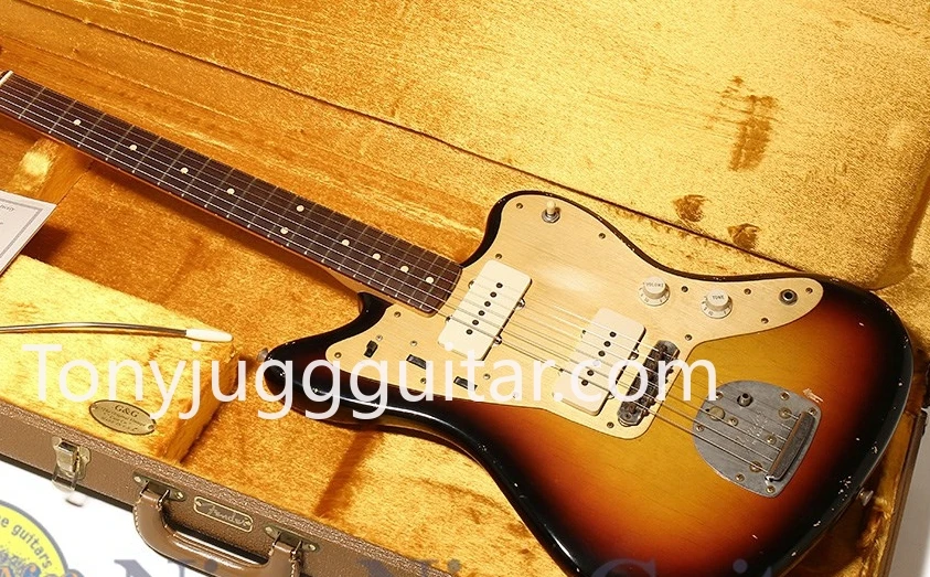 

Masterbuilt 58 Jazzmaster Relic by John English Sunburst Electric Guitar Anodized Gold Pick Guard, slightly slim C-shape Neck