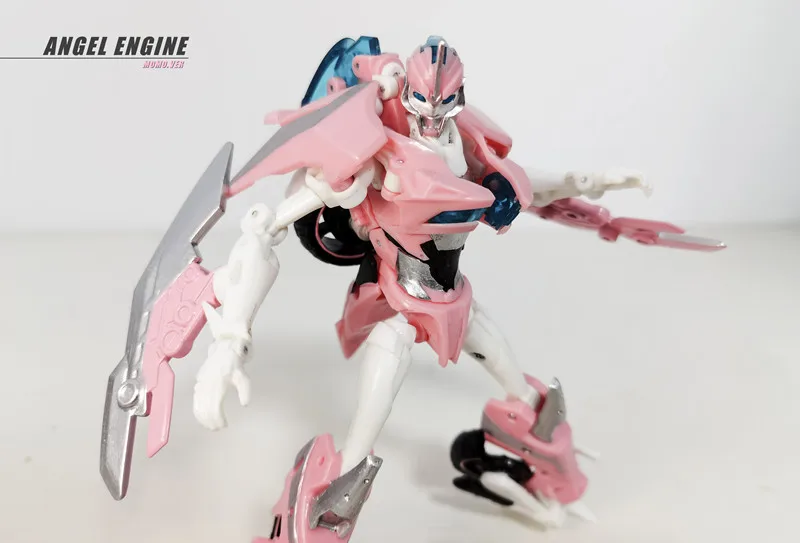 

APC-Toys Transformation Pink Angel Engine TFP Leader Witness Female Alsisi Motorcycle G1 Action Figure Robot Warrior Toy