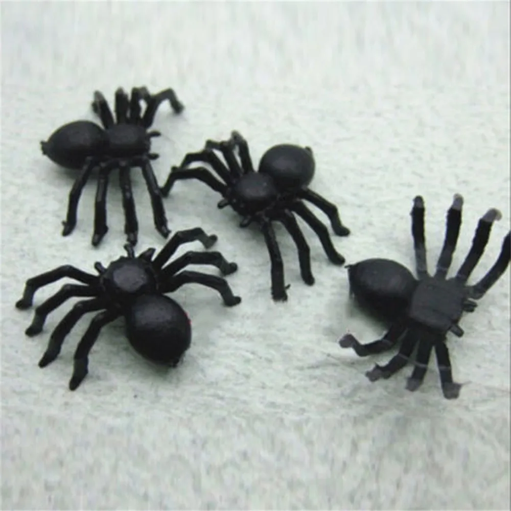 

Ellenmar 50Pcs Small Halloween Spiders Realistic Plastic Black Spider Toys Crepy Spiders For Haunted House Prop Indoor Outdoor