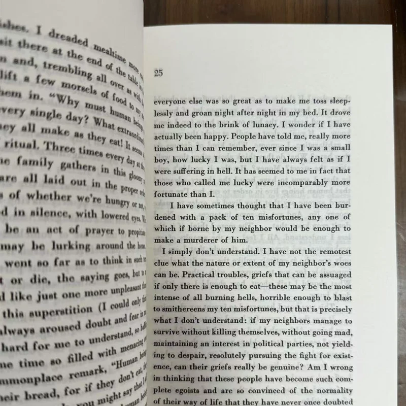Не длиннее человечество от Osamu Dazai в английской бумаге