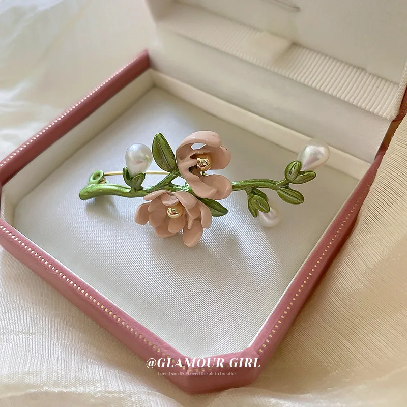 

Summer new small fresh pearl orchid flower leaf brooch fashion temperament design accessories sweet ins tide all-match clothing
