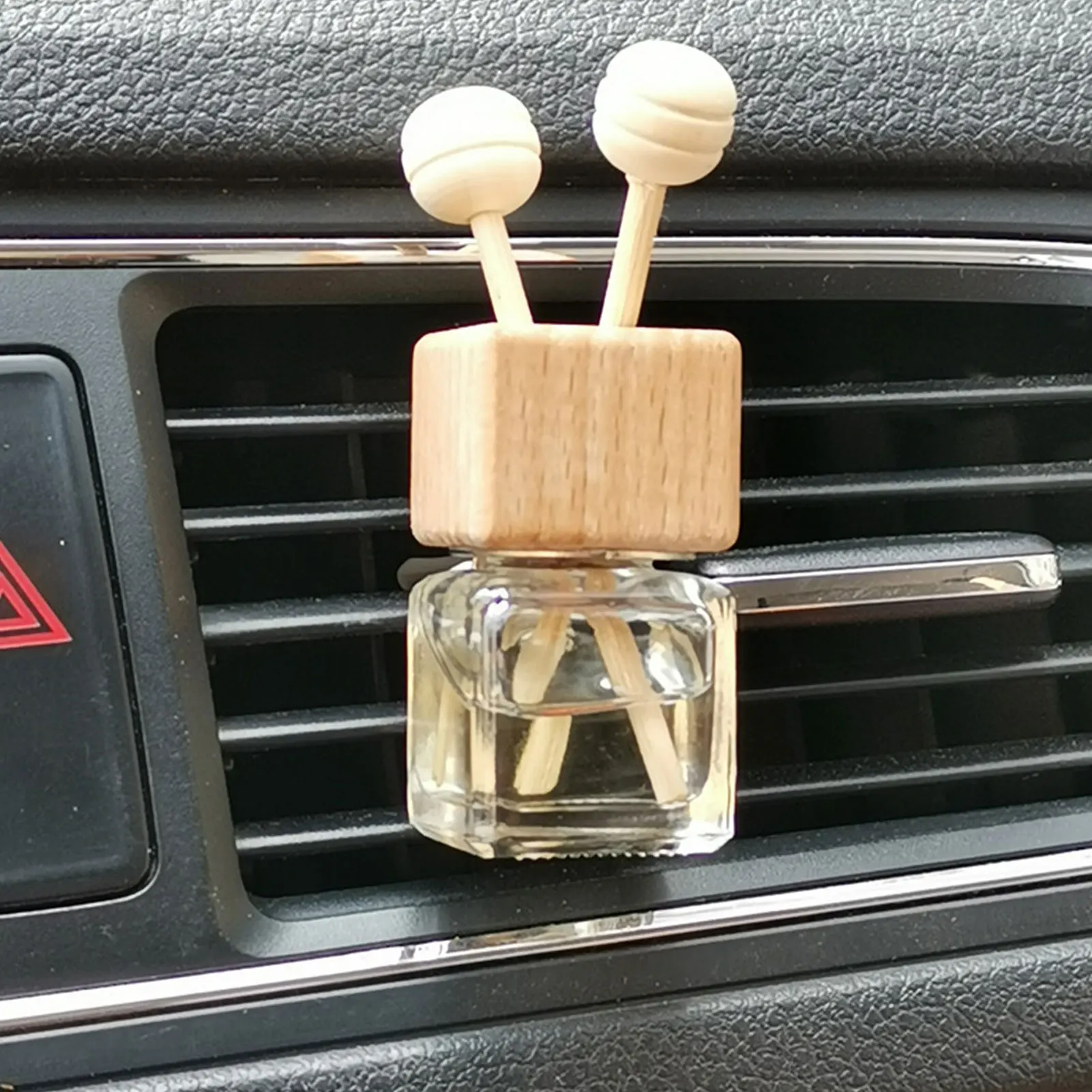 

Empty Essential Oil Diffuser Bottle Glass Car Air Freshener Perfume Clip Diffuser Auto Perfume Diffuser Bottle Air Vent Clip