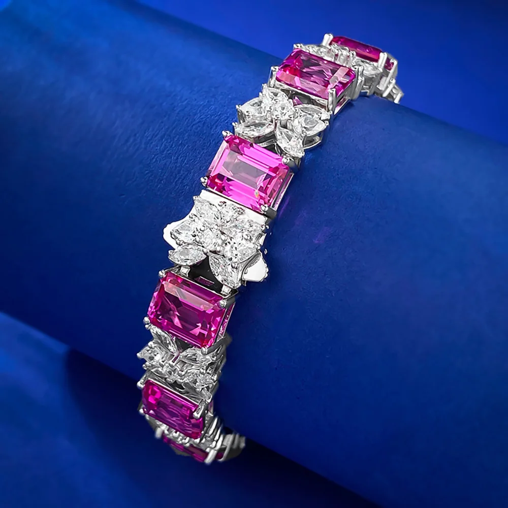 Браслет с рубином и бриллиантами диаметром 7 Х9 мм 16-18 см