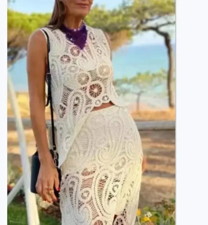 Женский костюм из 2 предметов с кружевными длинными расклешенными рукавами и