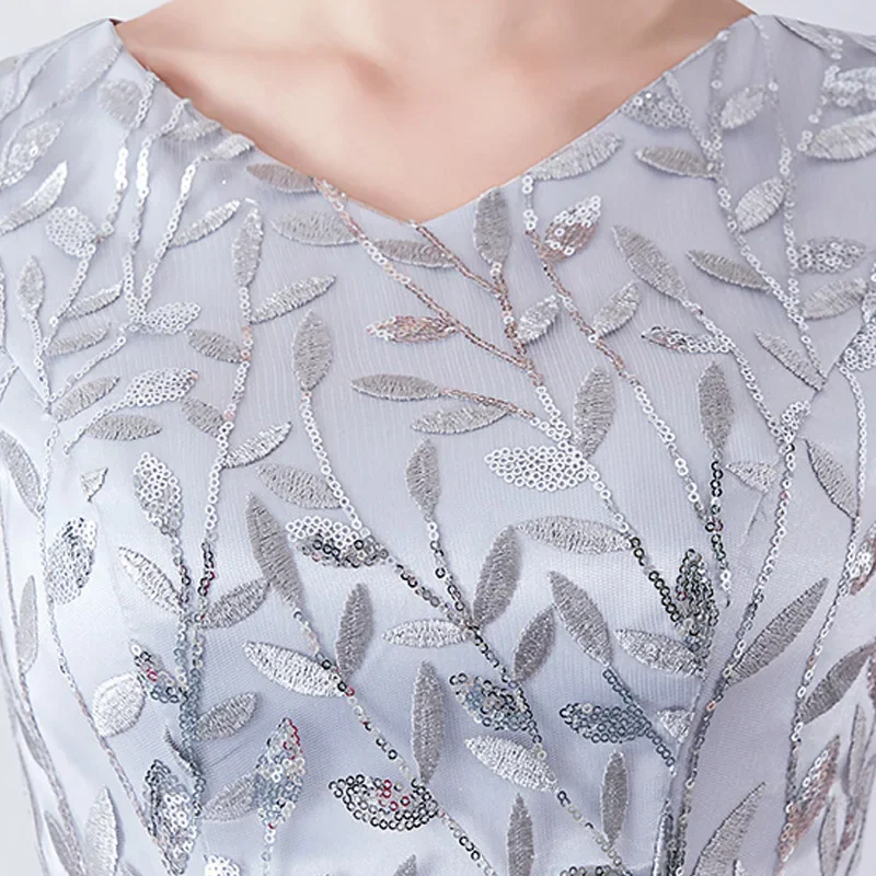 Вечернее платье It's Yiiya по индивидуальному заказу серое с блестками круглым