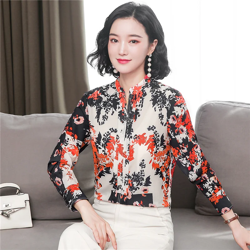 

Шелковые свободные женские рубашки, новые модные блузки с принтом, V-образным вырезом, атласный Повседневный Топ с длинным рукавом, женская ...