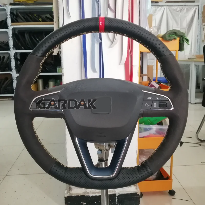 Фото CARDAK Чехлы рулевого колеса автомобиля DIY черная замшевая кожа для Seat Leon 5F Mk3 2013-2019 Ibiza 6J Tarraco Arona Ateca Alhambra №2