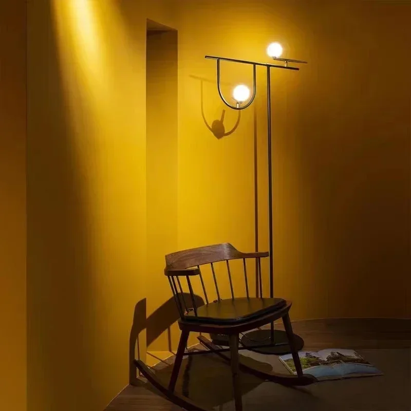 Минималистичные креативные напольные лампы в стиле пост-модерн с птицами