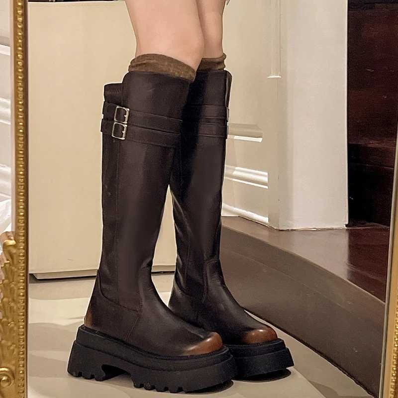 Женские зимние высокие сапоги на плоской подошве коллекция 2025 кожаные туфли до