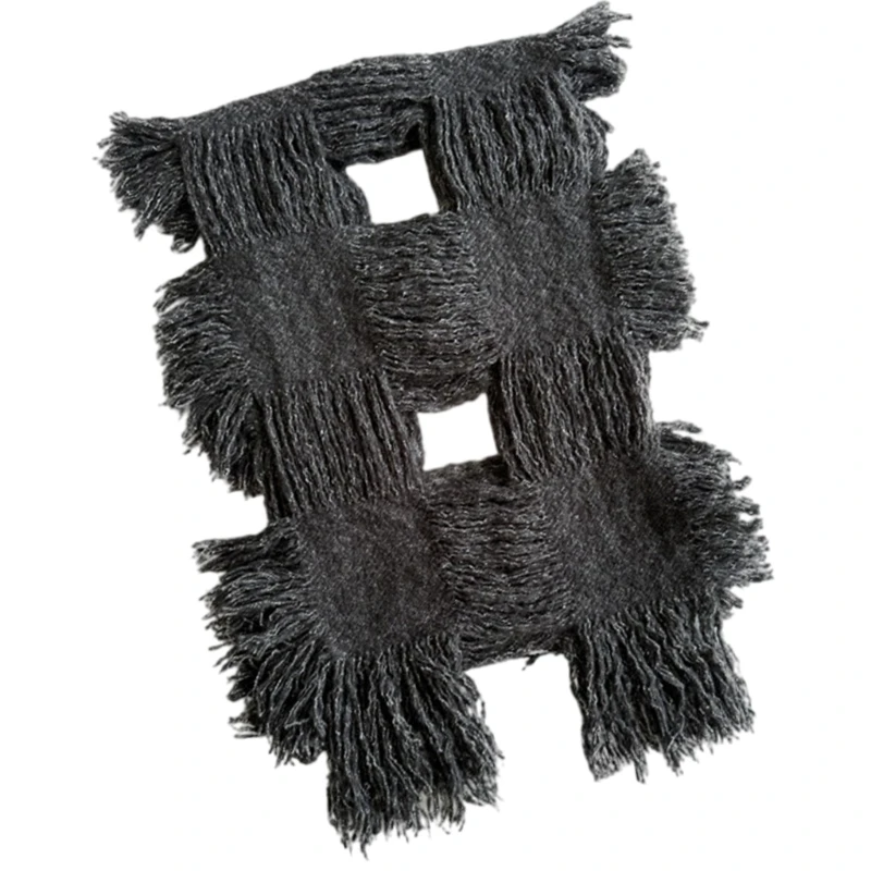 Потертый шарф для зимы и осени. Шаль девочек 2000-х. Шарф повседневной уличной