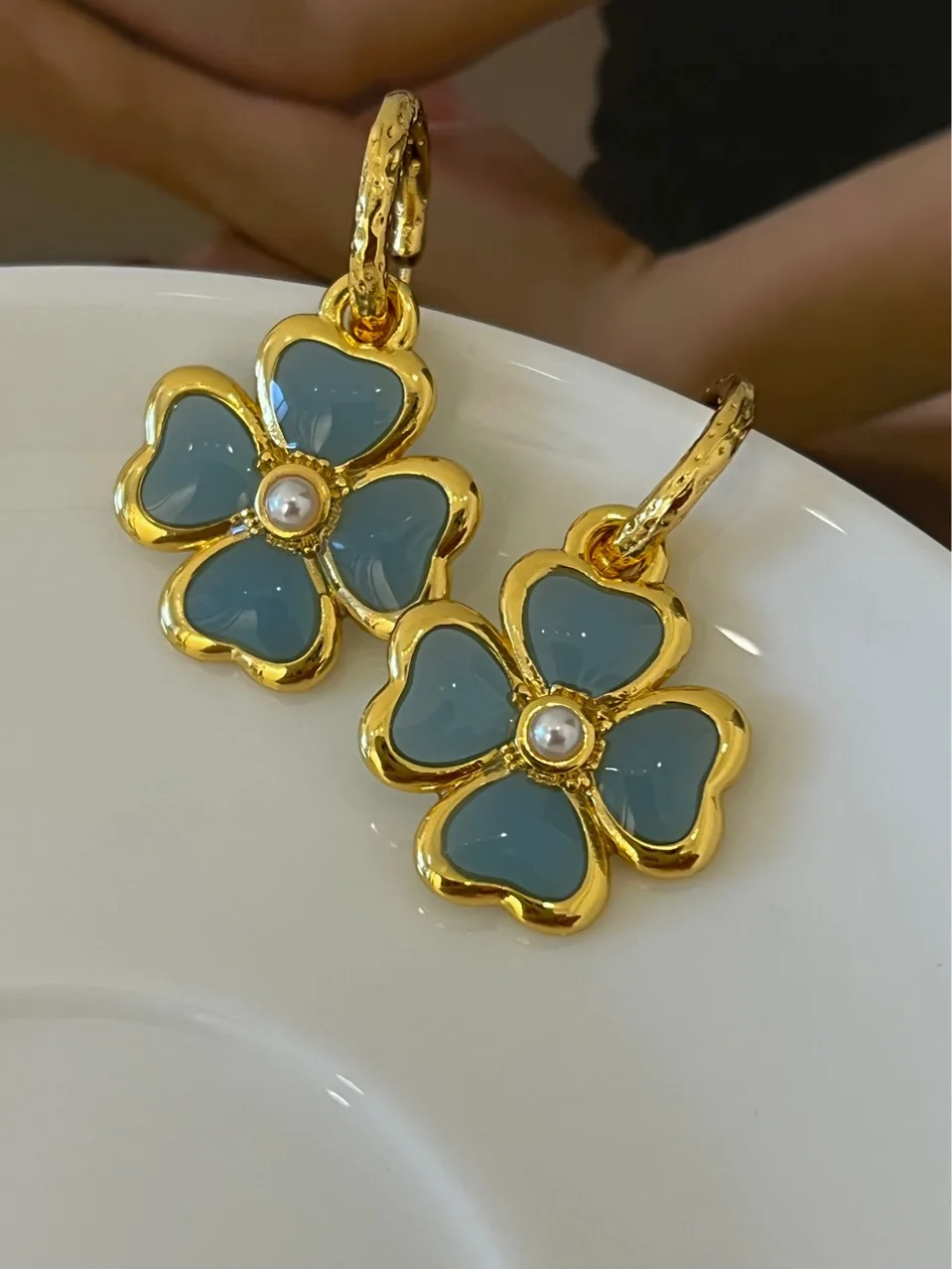 

Early Autumn New Retro Elegant Elegant Gentle Blue Flower Earrings