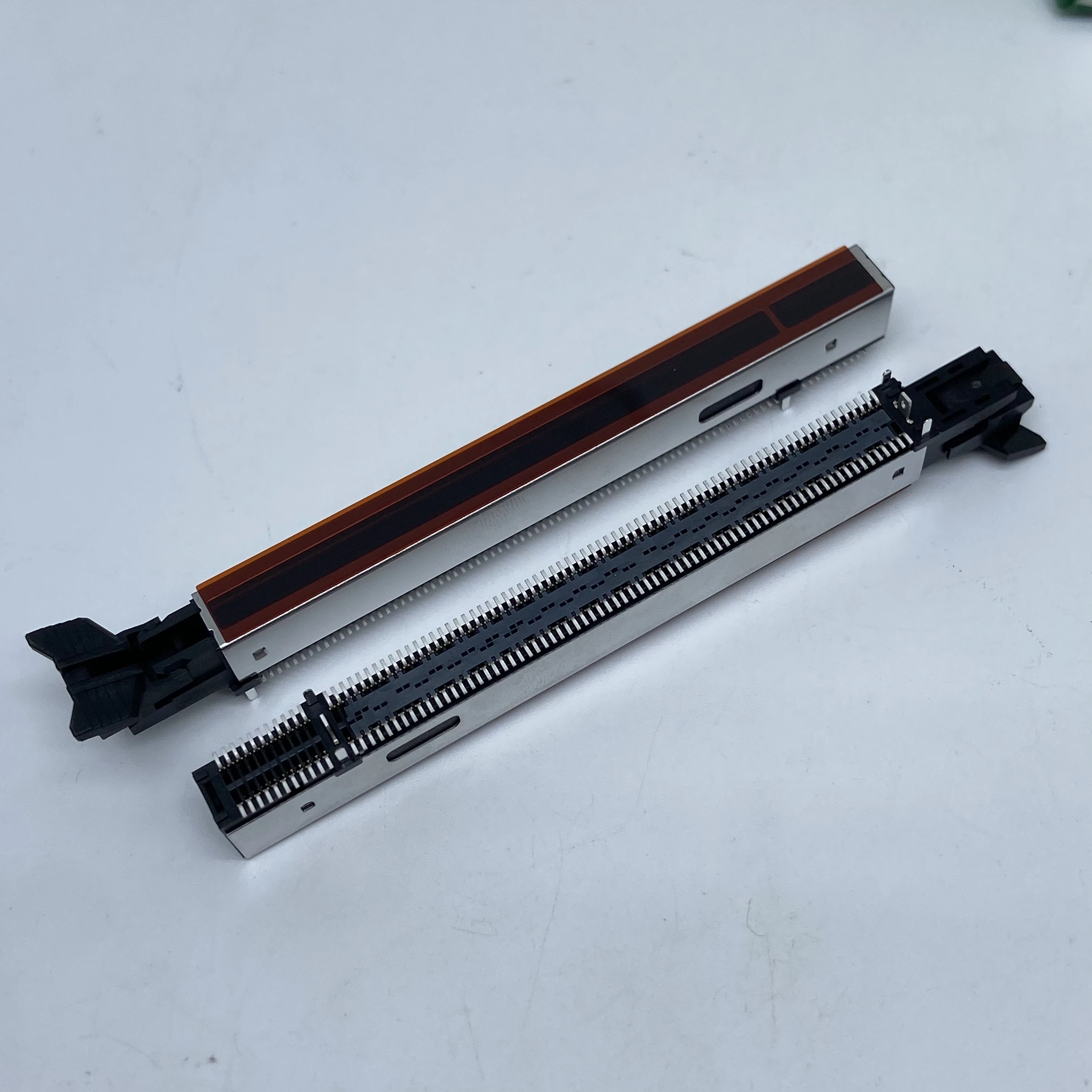 164pin PCIe x16 слот Gen5 гнездовой разъем DIP-типа черный