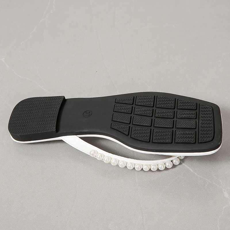 Summer Flip Flops Women Pearl Flat Outdoor Beach Slippers For Women 2023 Fashion Design Ladies Street Shoes Woman Big Size 35-42