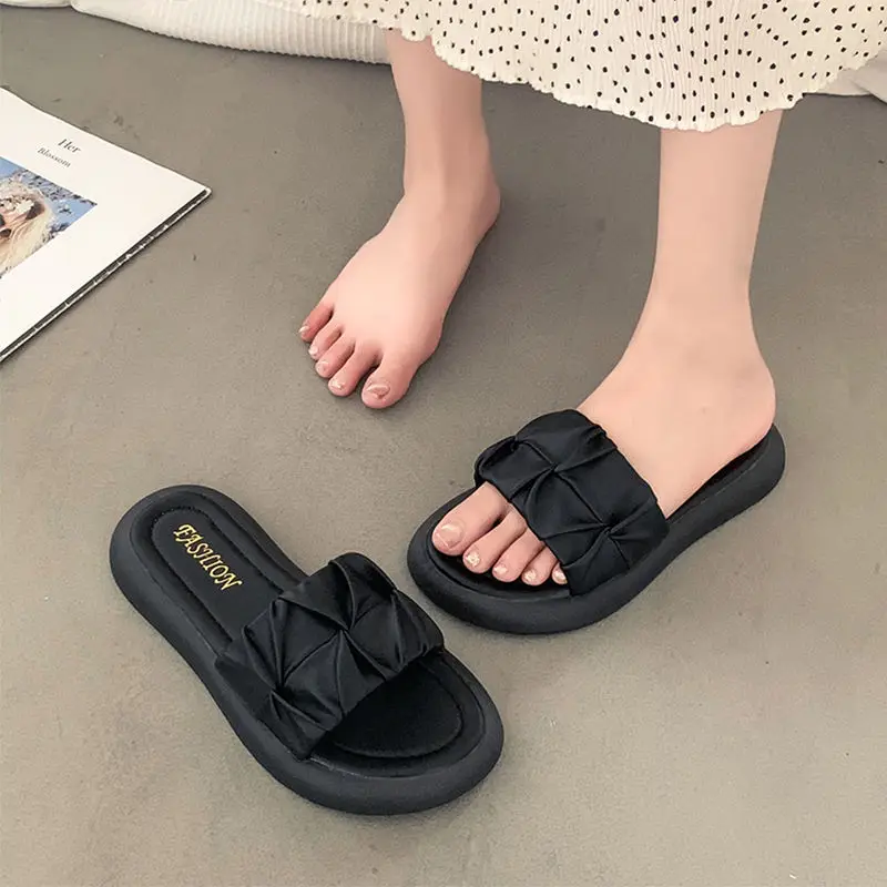 

Женские туфли 2023, шлепанцы для бассейна, шлепанцы на платформе, низкие Роскошные сланцы, пляжные шлепанцы, новая модель, Искусственная резина, модная обувь