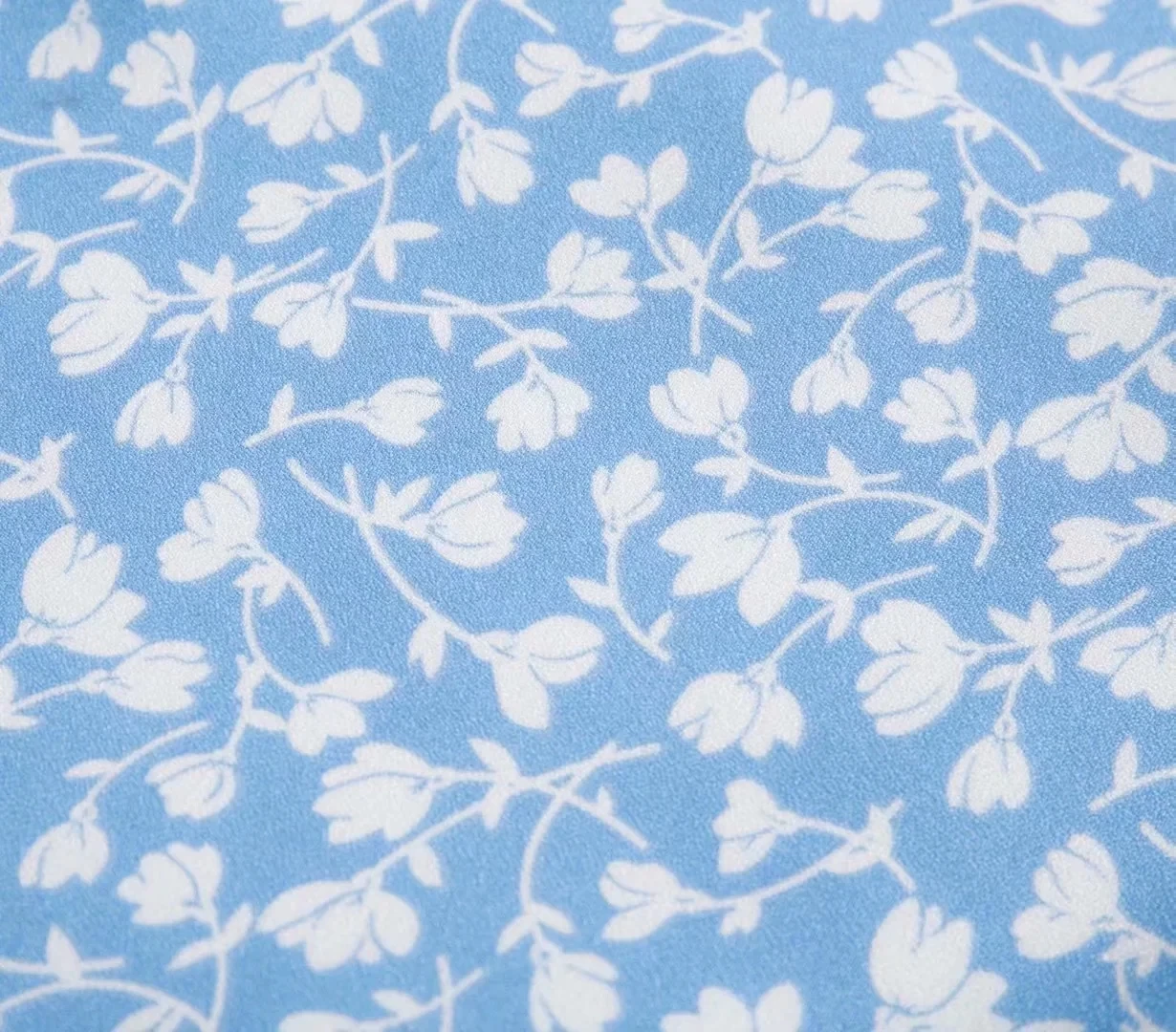 Женское платье-миди с квадратным вырезом и цветочным принтом |