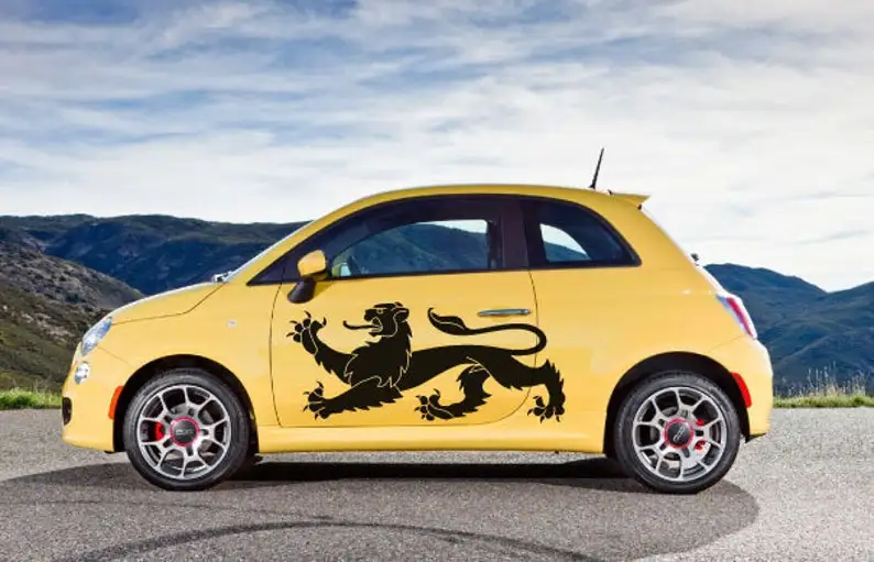 

Виниловая наклейка на дверь с изображением Льва в стиле гранж