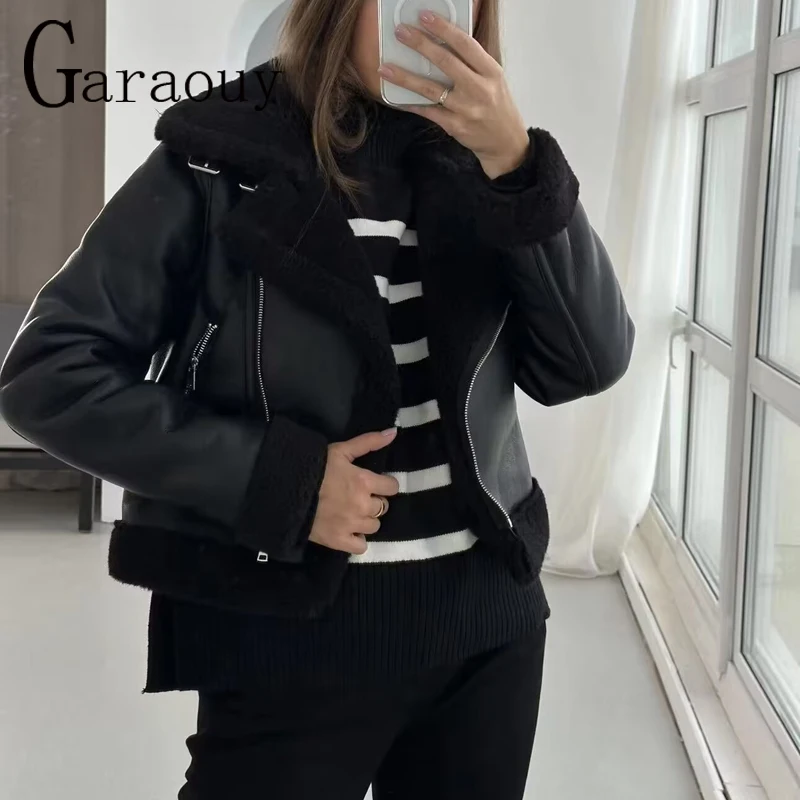 Garaouy 2022 Women High Quality Winter Biker Jackets Thick Warm Faux Leather Fur Short Coats Female Casual Zipper Outwear Tops