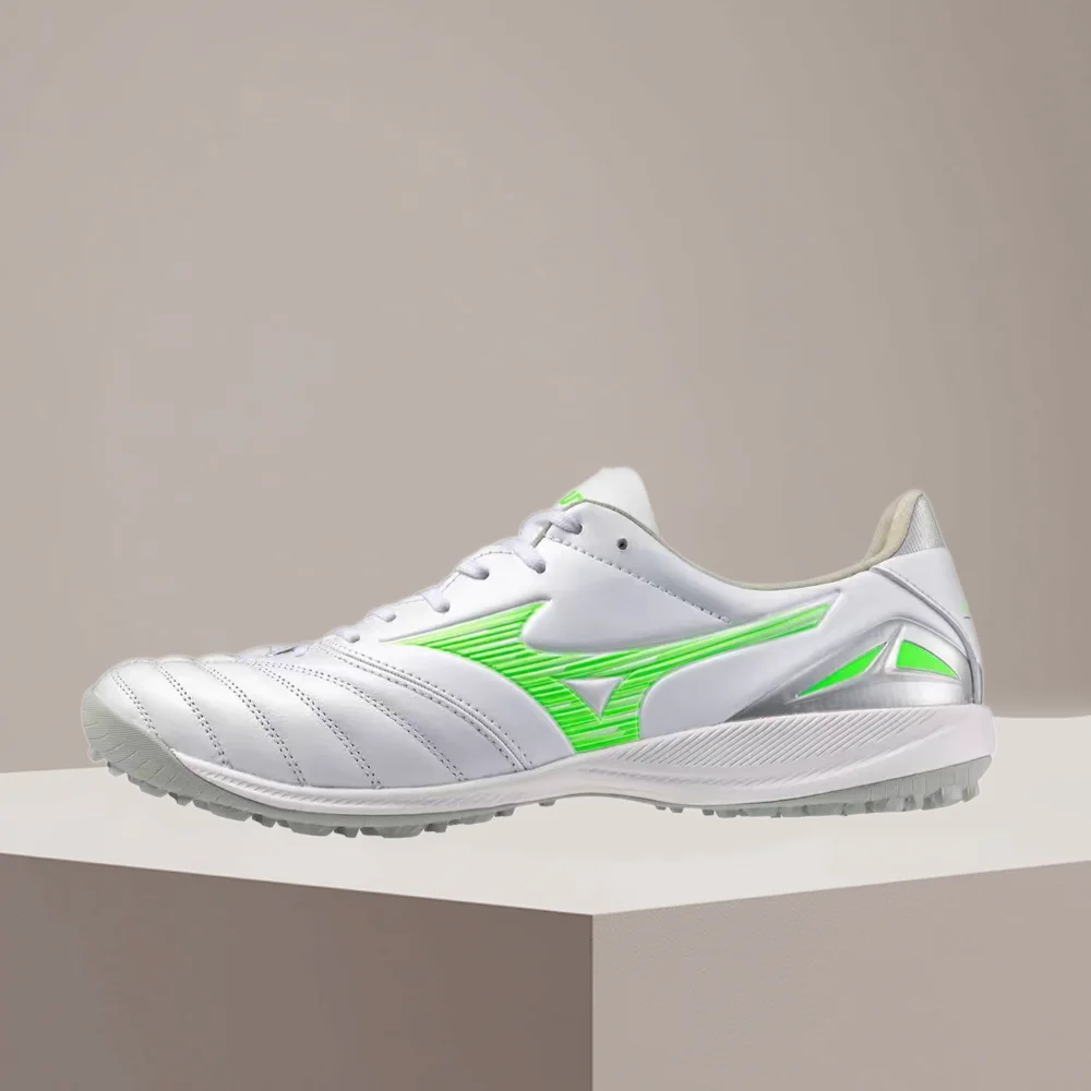 Фото Футбольные бутсы Mizuno Morelia Neo 4 PRO AS для мужчин, бело-зеленые – нескользящая подошва, прочная конструкция и стильный комфорт P1GD253537 №1