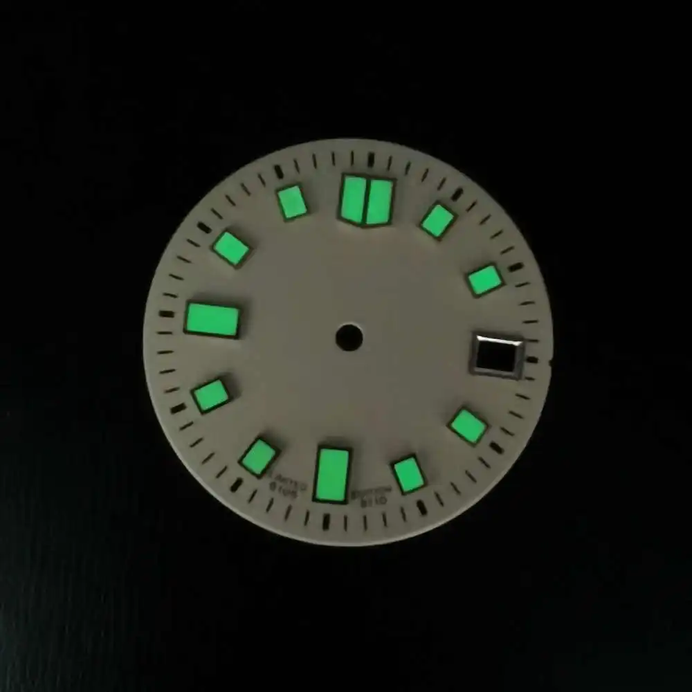 

Mod 28.5mm Beige Strong Green Luminous Date Window Watch Dial Fit For SKX007 6105 NH35 NH36 7S26 4R Movement Diving Watch