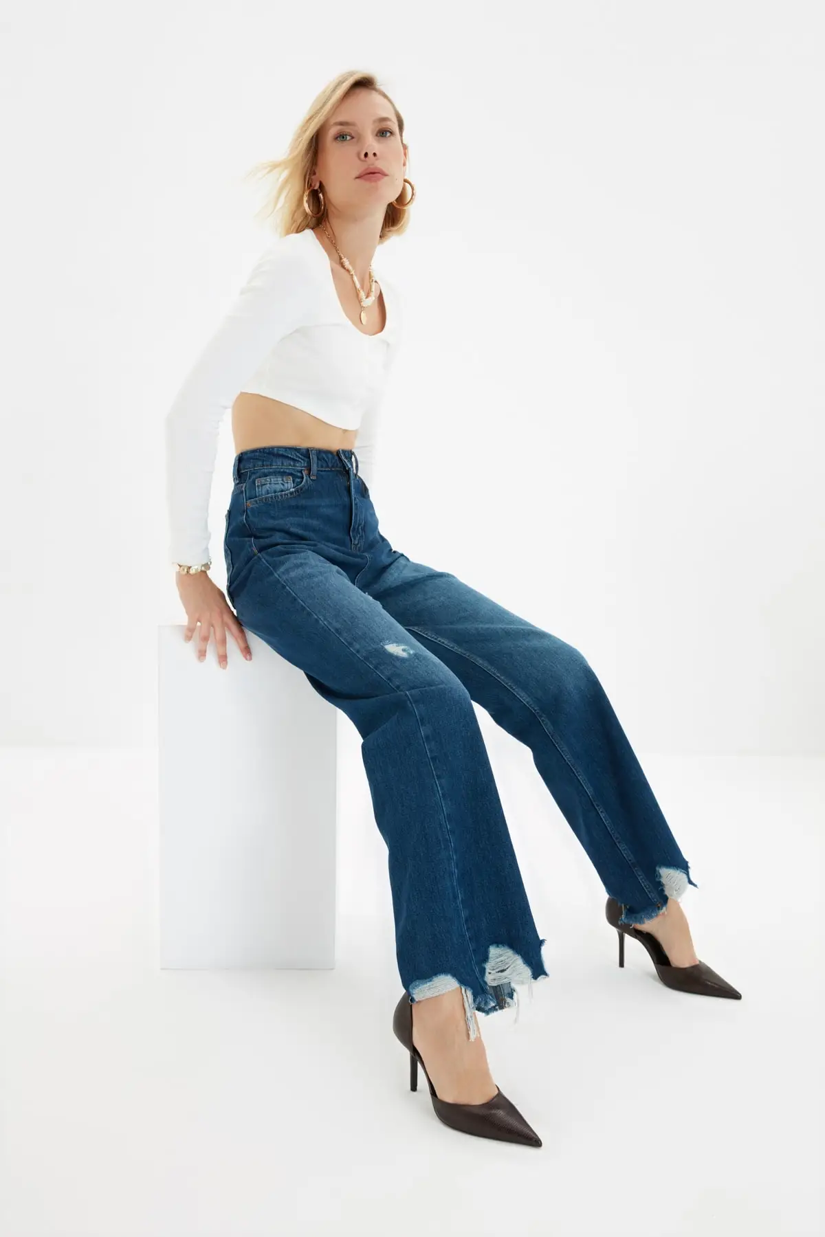 

Trendyol Ripped Detailed High Bel 90's Wide Leg Jeans TWOAW22JE0175