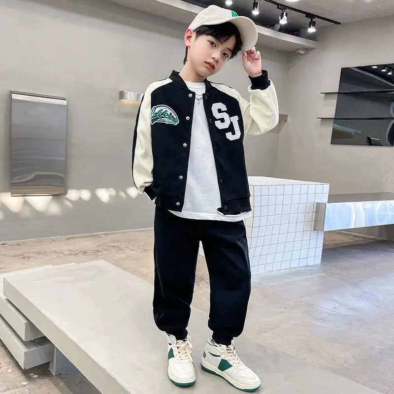 

Детский спортивный костюм из двух предметов, на возраст 6-12 лет