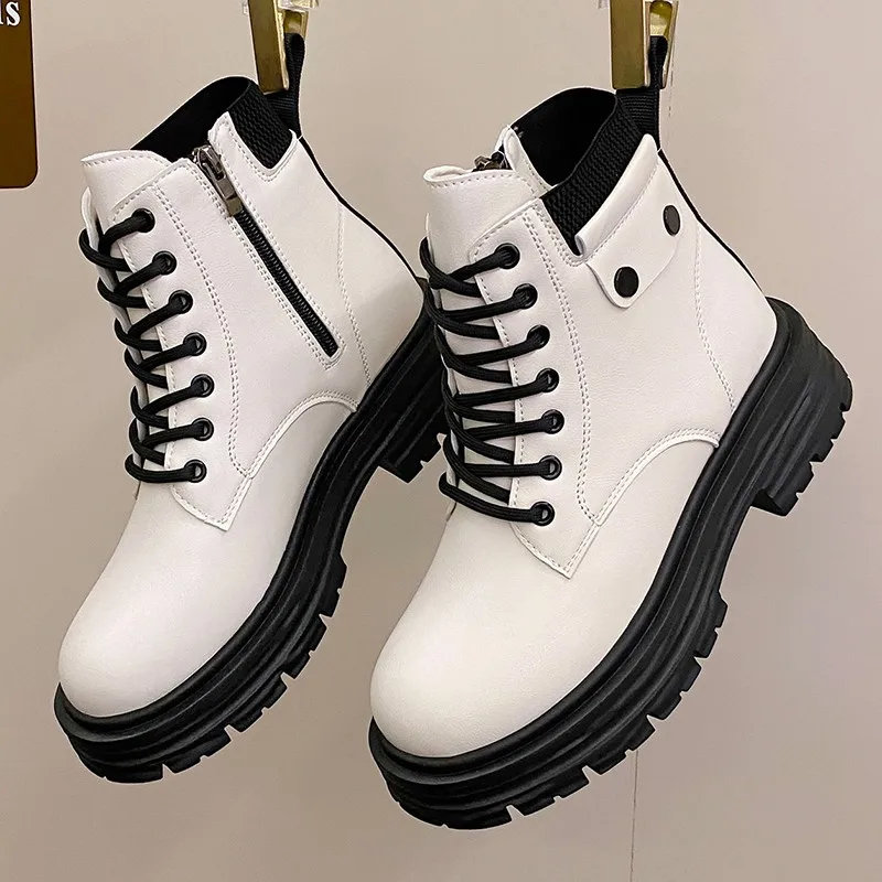 2022 Designer Thick Sole 2022 Winter Fashion Casual Martin Shoes Short Plush Comfortable Women's Thick Sole Shoes