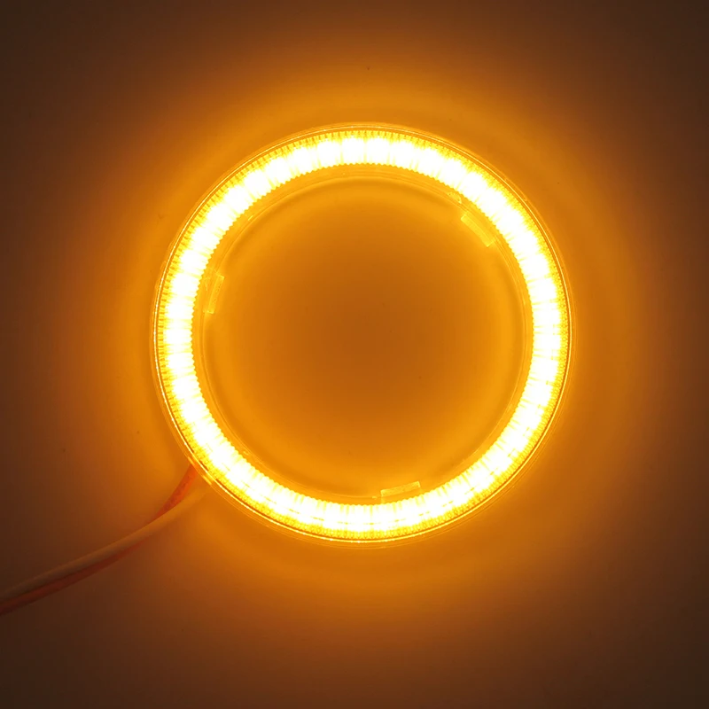 желтый свет. золотые лучи. свет от фар. желтый световой. желтый свет.