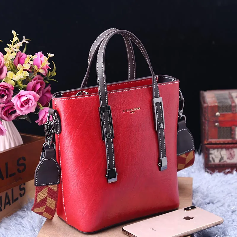 

2023 New Women's True Cowhide Lingge Solid Color Fashion One Shoulder Diagonal Straddle Handbag Famous Luxury Designer