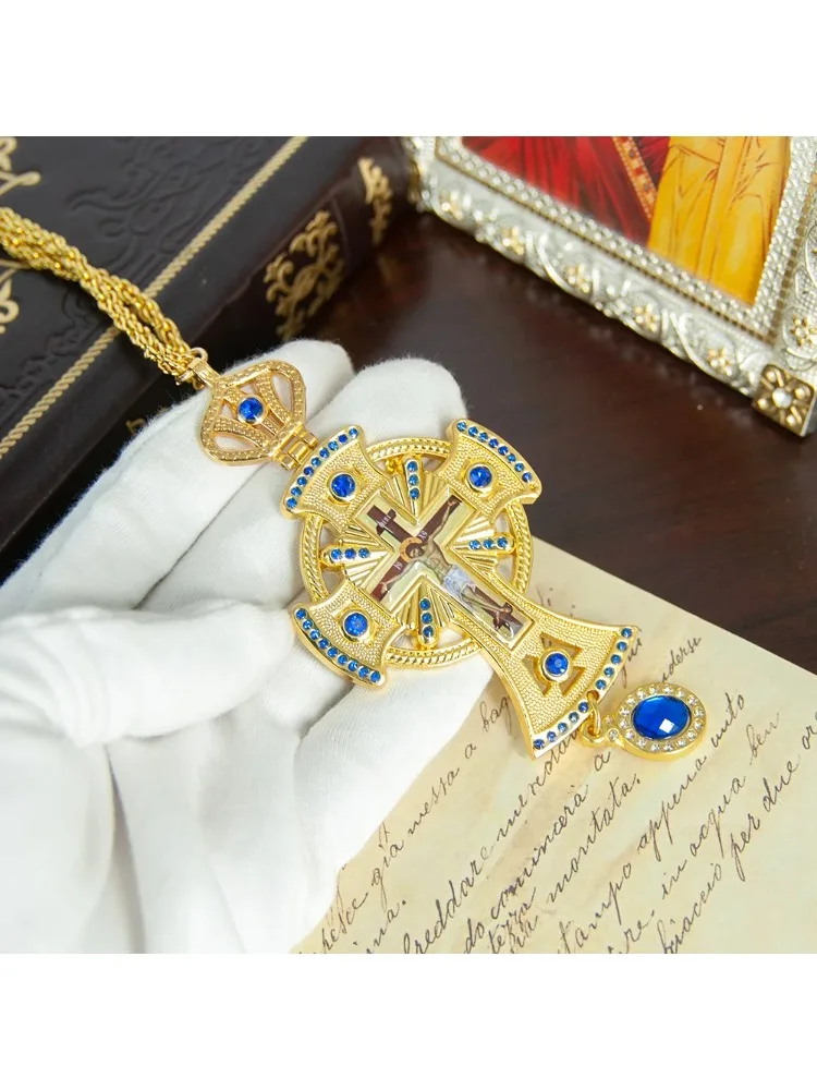 

Ретро ожерелье с крестом из металла