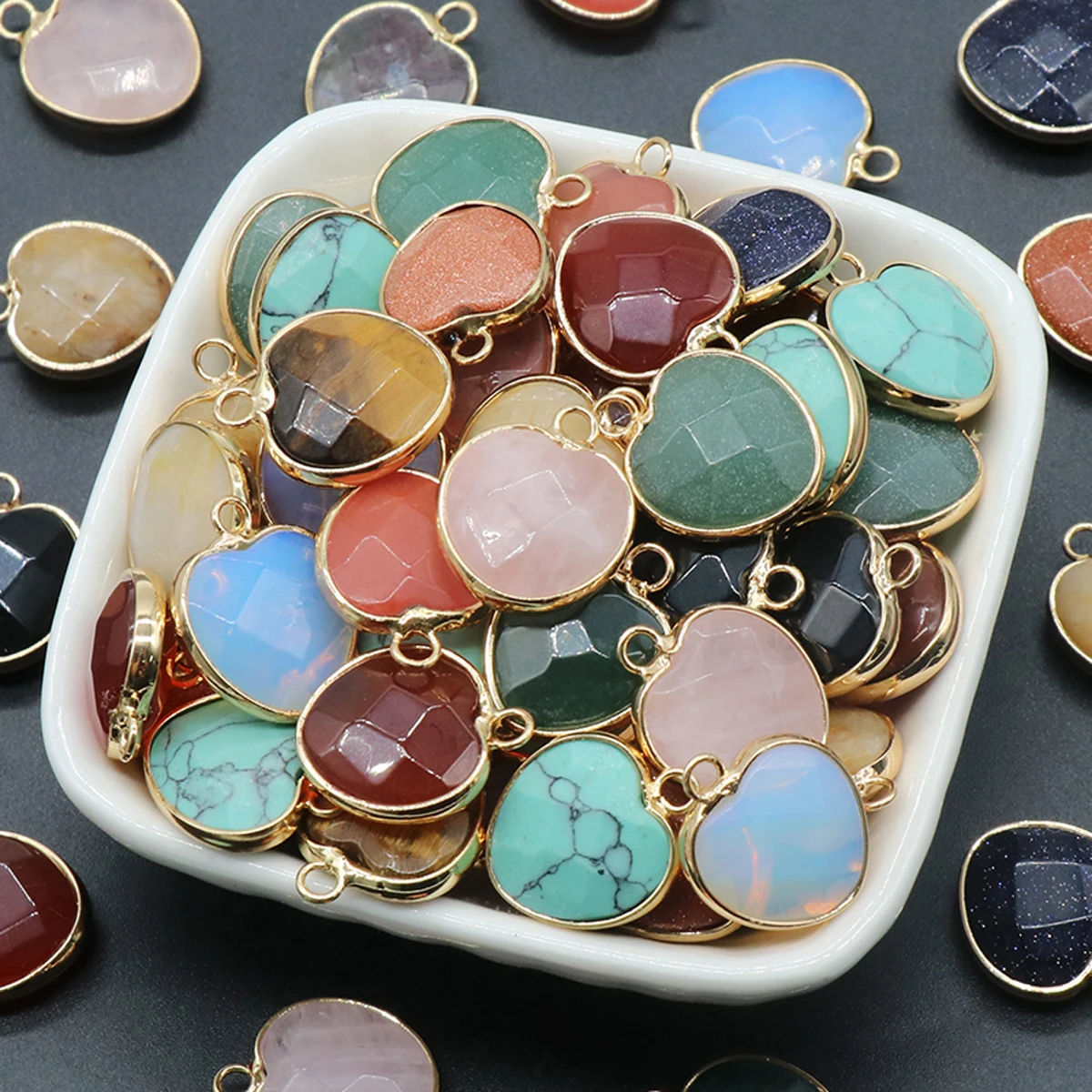 

5pcs/lot Natural Stone Faceted Pendant Heart Shape Yellow Jades Rose Quartzs Pendant Charms for Women Jewelry Necklace 20x7mm