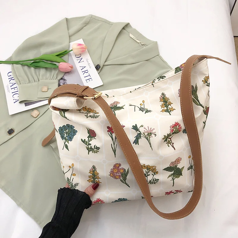 

Flower Tote Bag 2022 New Nylon Embroidery Large Capacity Commuter Bag Casual Crossbody Bag Shoulder Bag