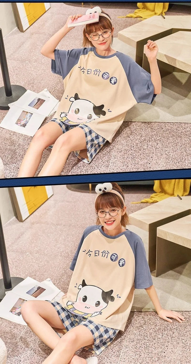 Пижамный комплект женский с коротким рукавом шортами и круглым вырезом в