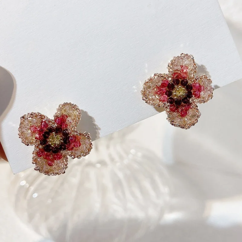 

New Creative Stud Earrings Plant Resin Women Classic Hand Gradient Pink Purple Chain Small Flowers Lovely Female Jewelry Gift