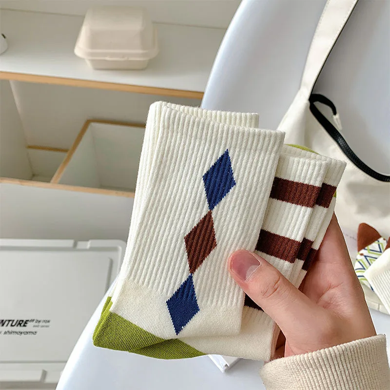 5 PCS Fashion New 2023 Spring Autumn Striped Geometric Pattern Socks For Women Simple Vintage Cotton Brown Sports Socks Set