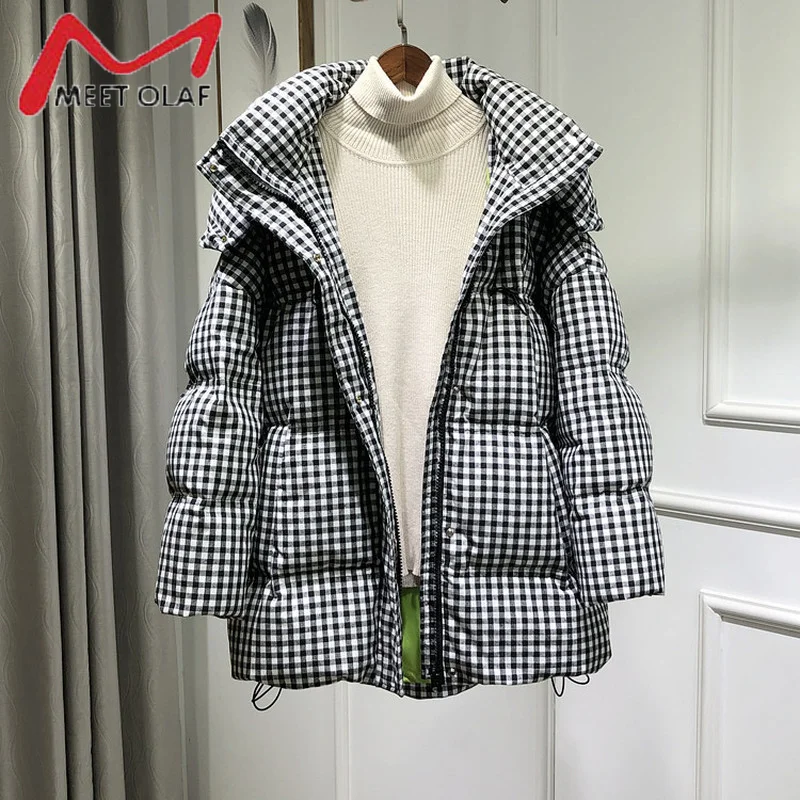 

2021 Winter Women's Down Jacket Oversized Hooded Plaid Puffer Coat 90% White Duck Down Parkas Thick Warm Loose Snow Outwear