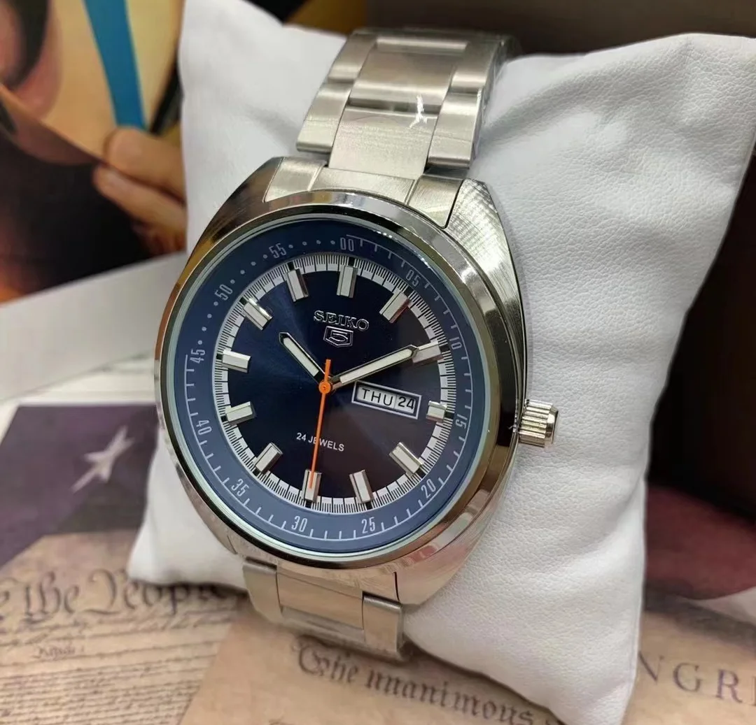 

Seiko Men'S Luxury Business Leisure Quartz Waterproof Watch, Blue Multi Function Dial, Stainless Steel Or Knitted Watch Strap