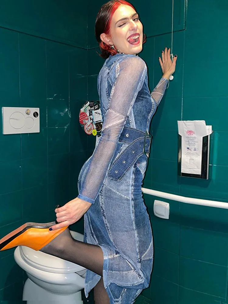 

Женское Двухслойное джинсовое платье-миди с длинным рукавом и разрезом