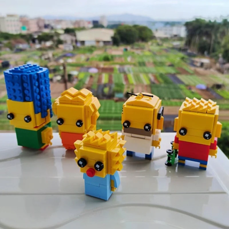 

Creative Movie Simpsonlying Family Anime Figures Brickheadz Building Blocks The Cartoon Sitcom Bricks Set Toys for Children Kids