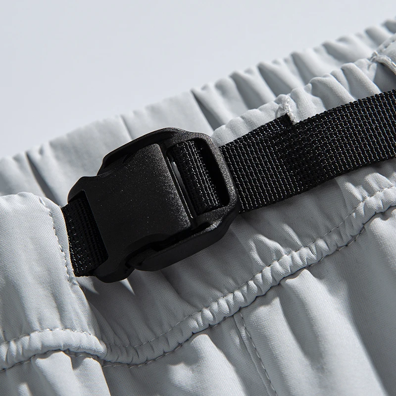 Фото Мужские спортивные брюки Techwear с эластичным поясом, карманами на молнии, боковой полосой, повседневные, в стиле стритвир, с черной отделкой. №4