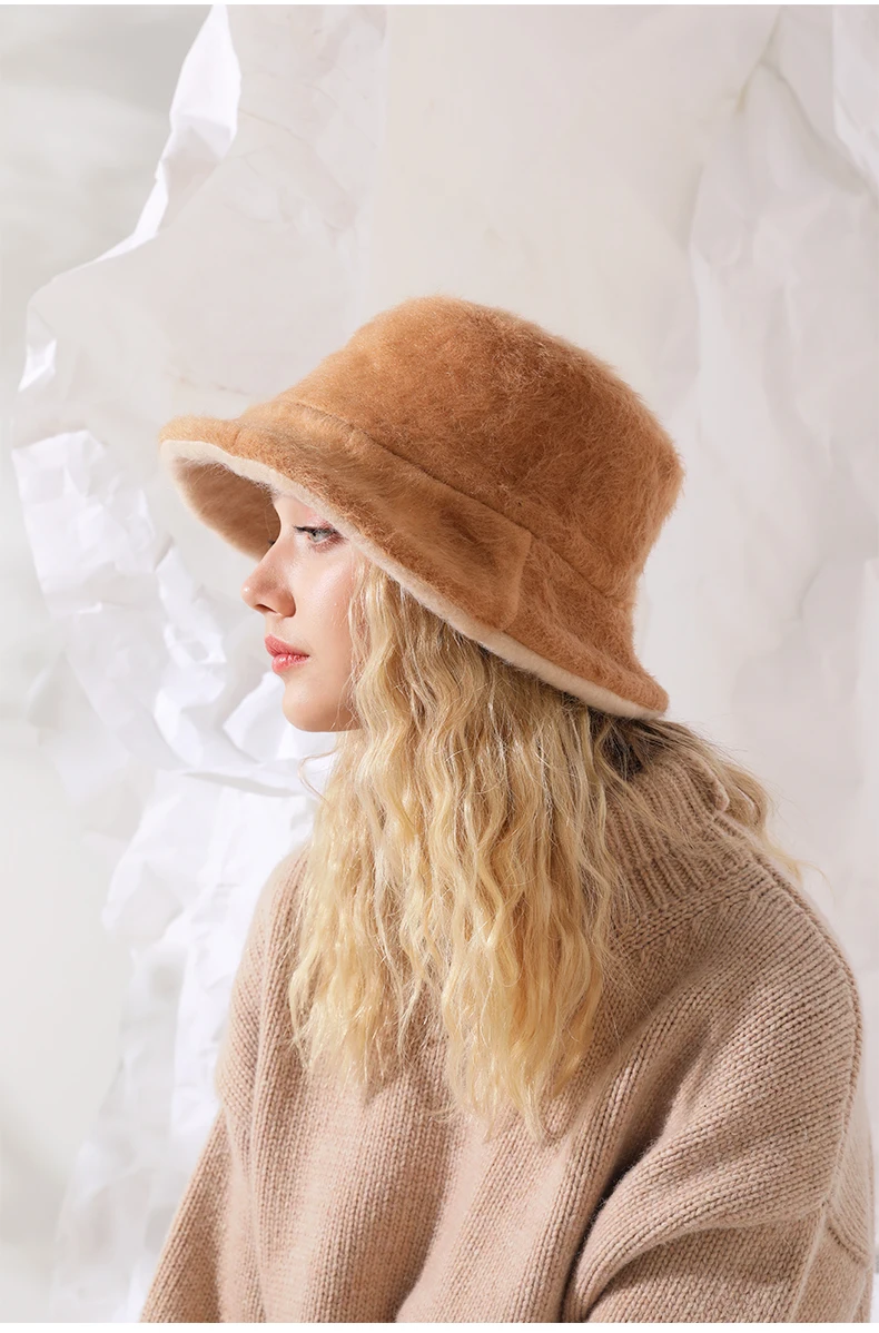 

2022 Wniter New style sun hat Corduroy helmet cap Striped hat Fashine designer bucket hat for women
