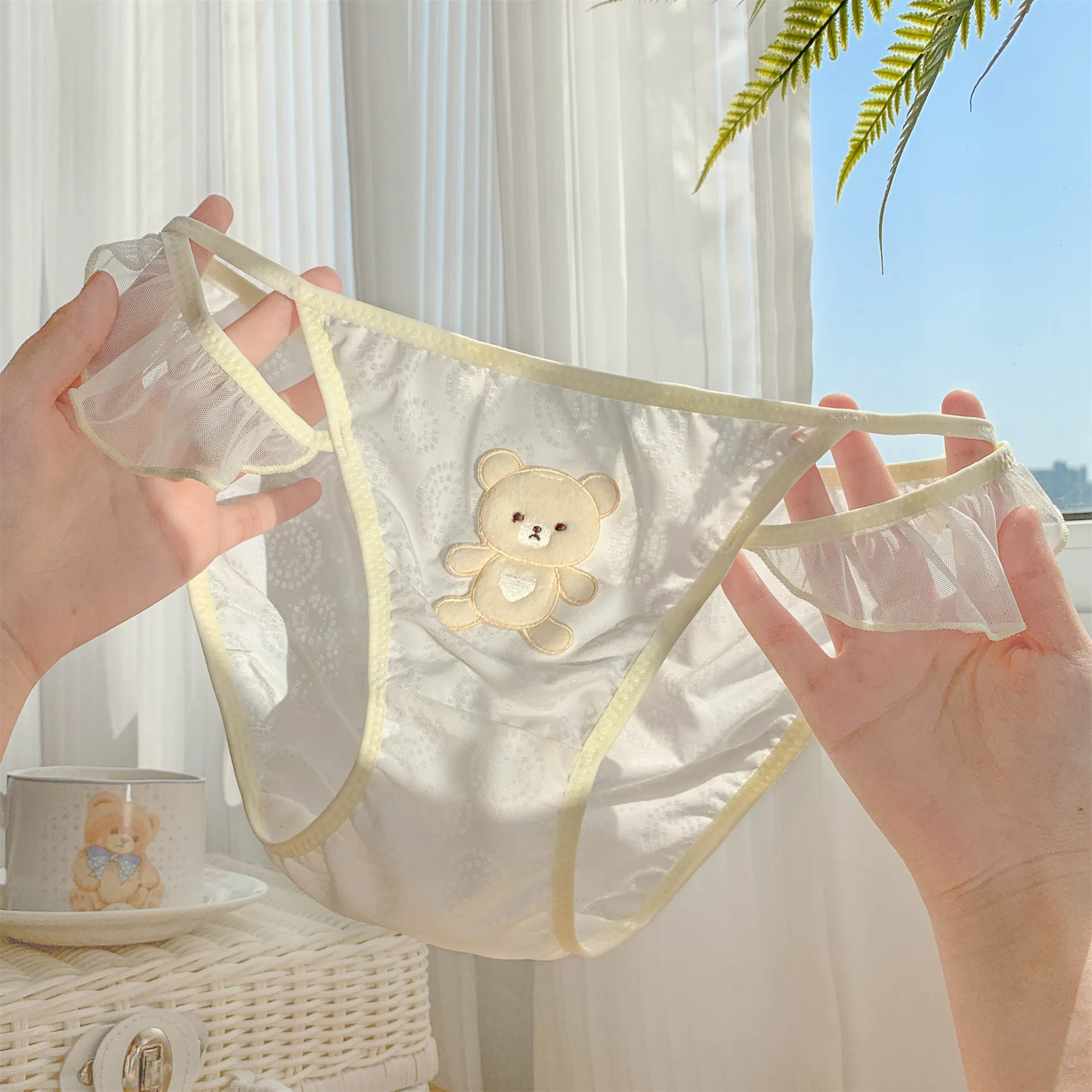 New Summer Thin Breathable Women's Underwear Cute Little Bear Panties Girl Sweet Sexy Girl Briefs Underwear Women