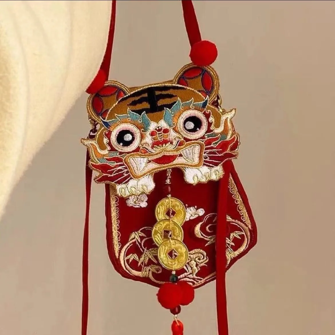 

Lovely Coin Purse Ins Original One-shoulder Messenger Tiger Versatile Fashion Niche Delicate Autumn Winter Embroidery