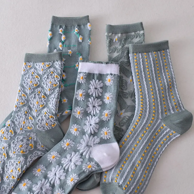 5 Pairs/ Lot Dreamlikelin Woman Socks Harajuku Retro Embroidery Spring 3D Knitting Flowers Embossed Print Lolita Christmas Gift