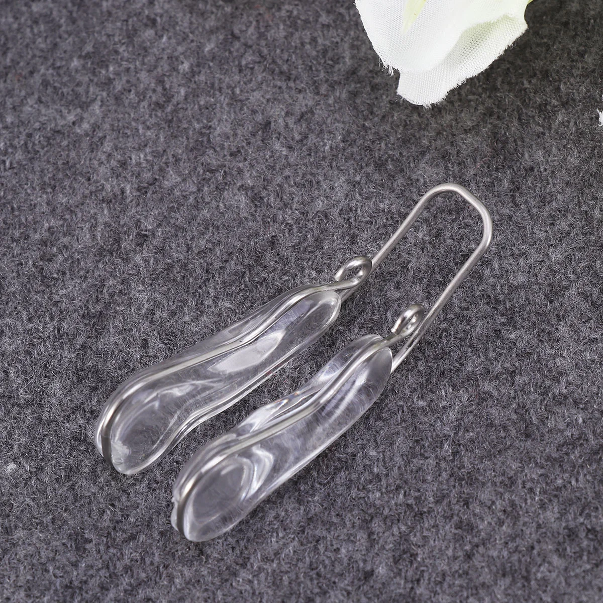 

Приспособление для формирования носа