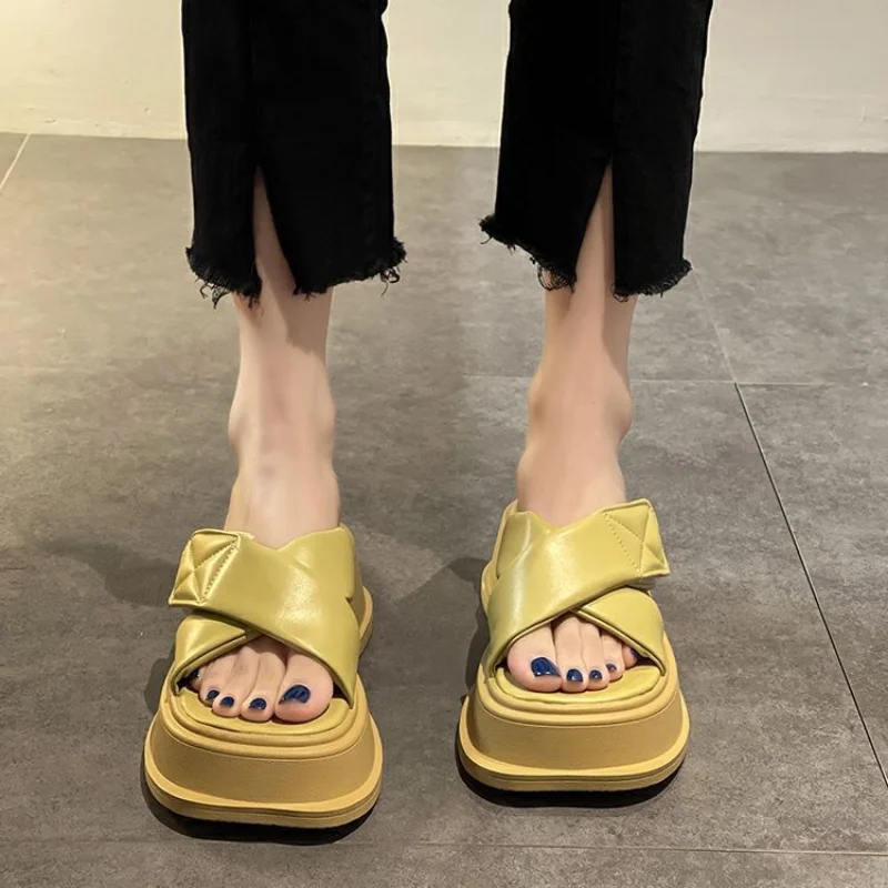 Designer Fashion Women Casual Slippers Hook  Loop Open-toed Outside Women Cross-tied Slippers Platform Soft-soled Women Sandals