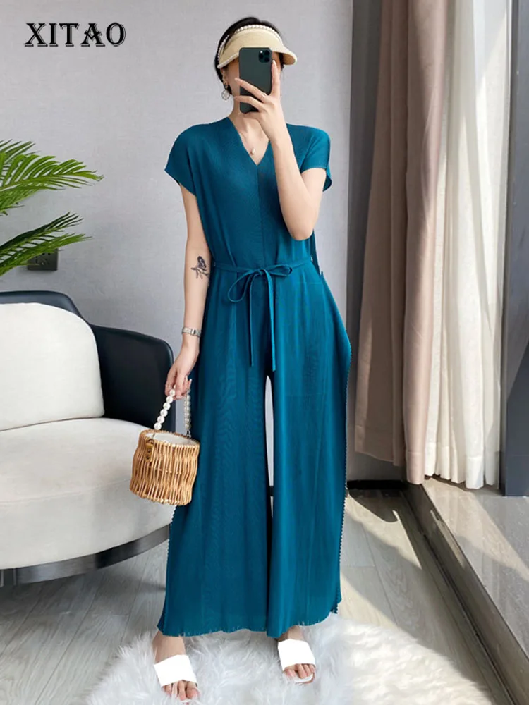 

XITAO Casual Simple Jumpsuits Fashion Folds Temperament V-neck Solid Color Loose Bandage Minority New Arrival Women ZY6826