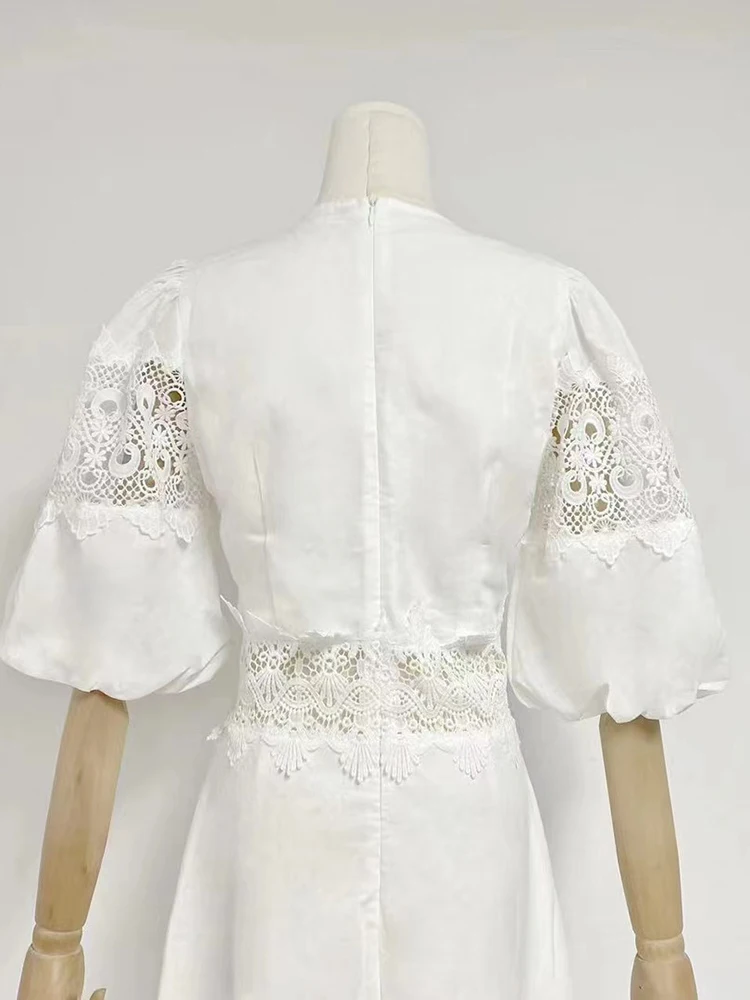 Женское ажурное платье TWOTWINSTYLE белое однотонное Свободное с круглым вырезом